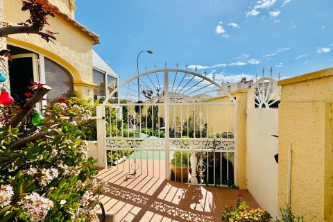 Apartment for sale La Zenia, Alicante, Spain 3 bedrooms, 106 sq.m. No. 117145 - photo 10
