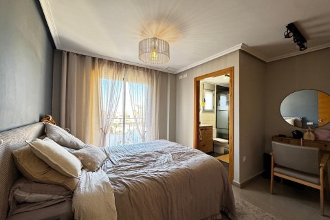 Apartamento en venta en Torrevieja, Alicante, España 3 dormitorios, 89 m2 No. 189054 - foto 14