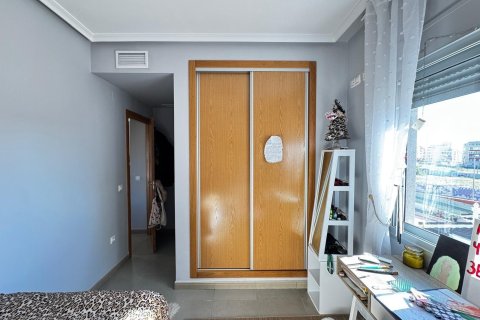 Apartamento en venta en Torrevieja, Alicante, España 3 dormitorios, 89 m2 No. 189054 - foto 29
