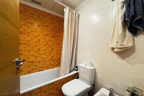 Apartamento en venta en Torrevieja, Alicante, España 3 dormitorios, 89 m2 No. 189054 - foto 5