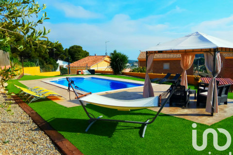 Casa a Castellet i la Gornal, Barcelona, Spagna 4 camere da letto, 223 mq. N° 153319