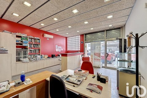 Продажа коммерческой недвижимости в Торреллес-де-Льобрегат, Барселона, Испания 235м2 №153316 - фото 3