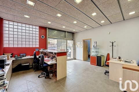 Продажа коммерческой недвижимости в Торреллес-де-Льобрегат, Барселона, Испания 235м2 №153316 - фото 2