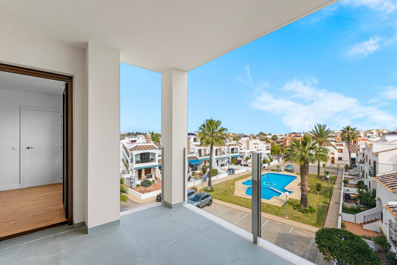 Apartamento en Villamartin, Alicante, España 2 dormitorios, 80 m2 No. 146435