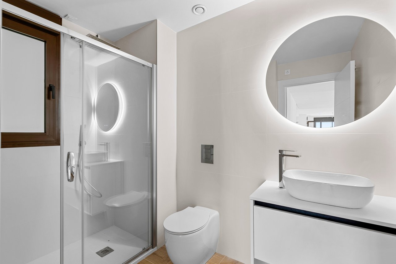 Apartamento en Villamartin, Alicante, España 2 dormitorios, 80 m2 No. 146435