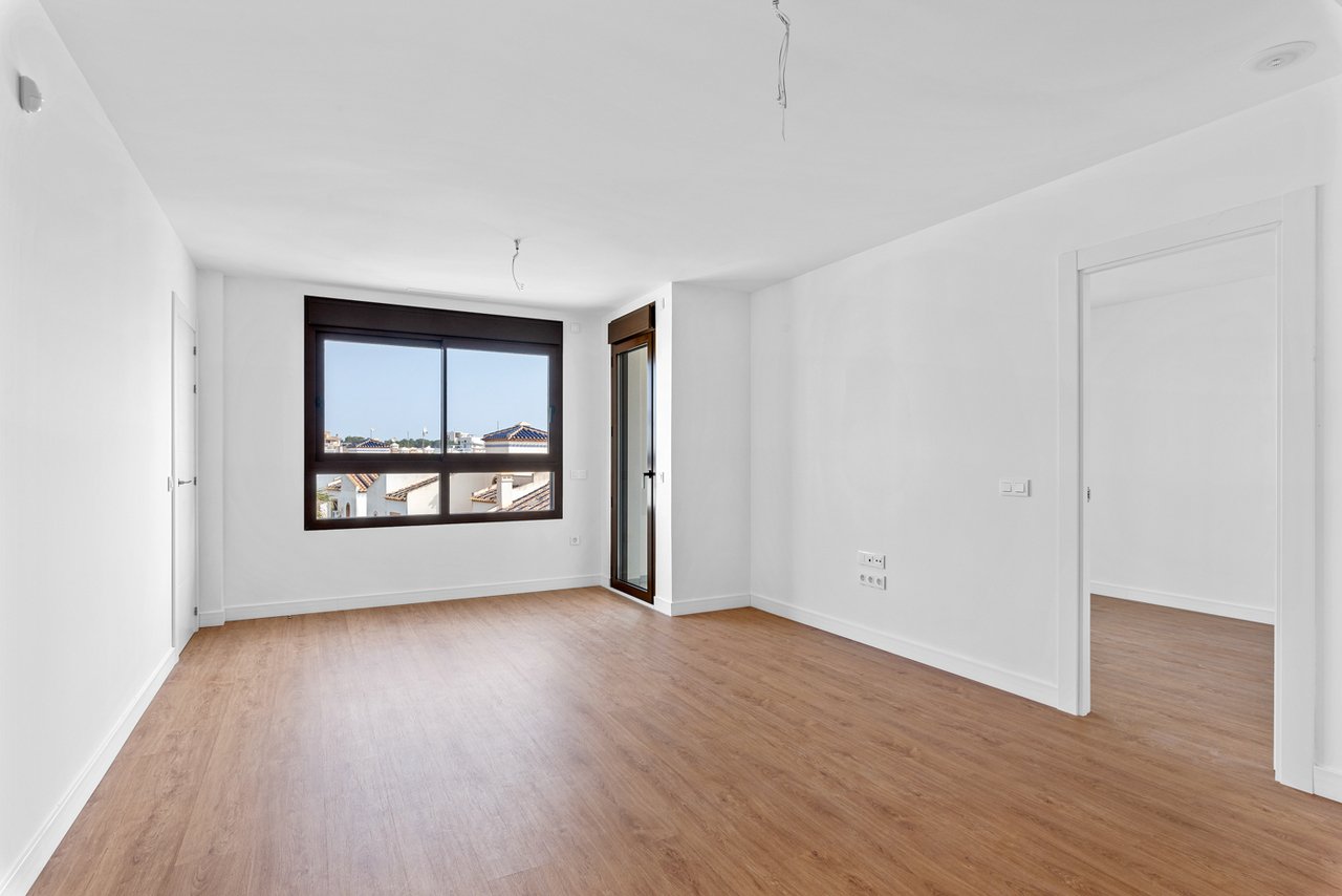 Apartamento en Villamartin, Alicante, España 2 dormitorios, 80 m2 No. 146435