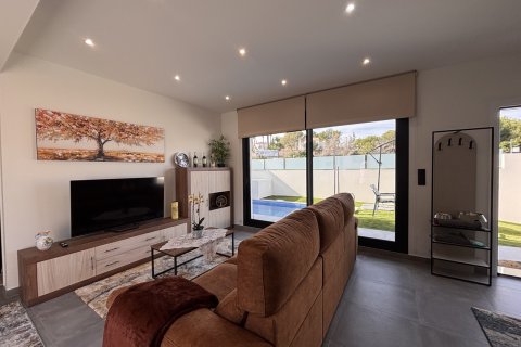 Продажа виллы в Вилламартин, Аликанте, Испания 2 спальни, 110м2 №146437 - фото 12