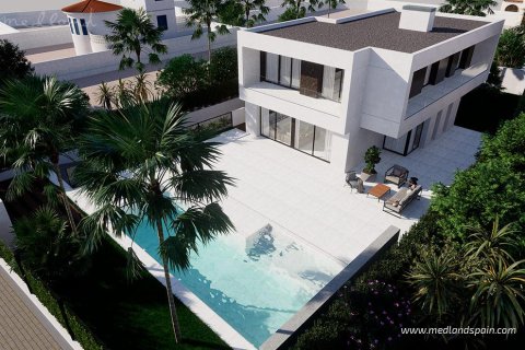 Villa for sale in La Zenia, Alicante, Spain 4 bedrooms, 237 sq.m. No. 146342 - photo 1