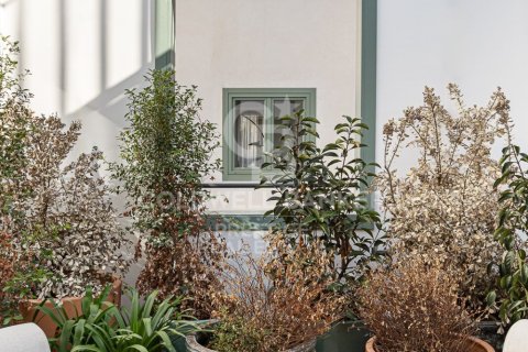 Takvåning till salu i Barcelona, Spanien 3 sovrum, 229 kvm. Nr. 160041 - foto 16