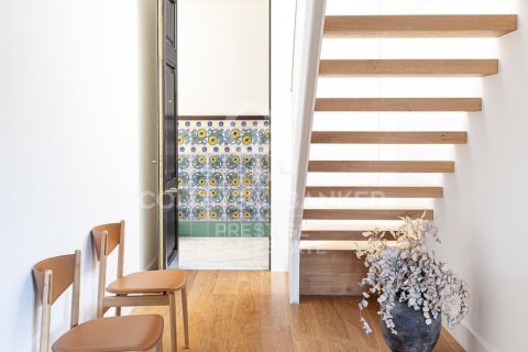 Takvåning till salu i Barcelona, Spanien 3 sovrum, 229 kvm. Nr. 160041 - foto 17