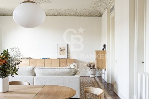 Takvåning till salu i Barcelona, Spanien 3 sovrum, 229 kvm. Nr. 160041 - foto 7