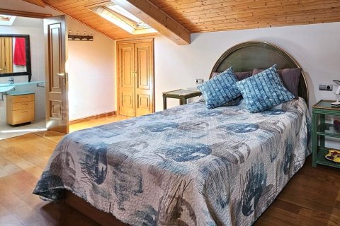 House for sale in Meis, Pontevedra, Spain 5 bedrooms, 400 sq.m. No. 160042 - photo 22