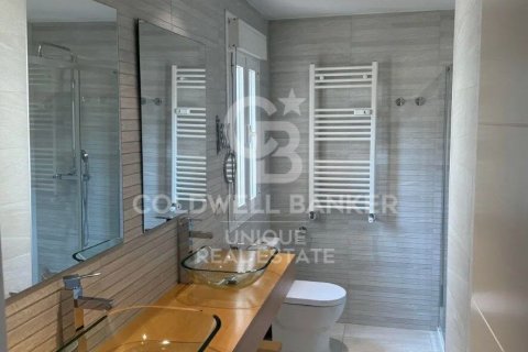 Kattohuoneisto myytävänä Madrid, Espanja, 1 makuuhuone, 110 m2 No. 160043 - kuva 5