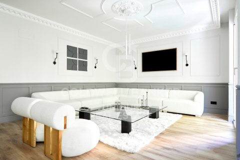 Huoneisto myytävänä Madrid, Espanja, 4 makuuhuonetta, 310 m2 No. 160037 - kuva 6