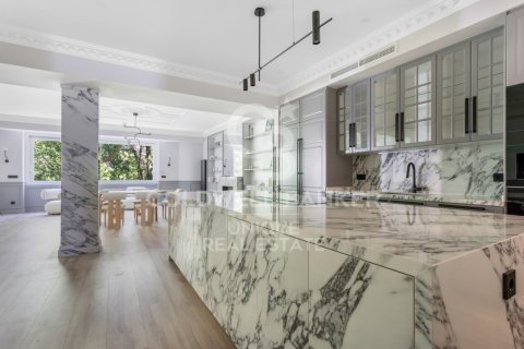 Huoneisto myytävänä Madrid, Espanja, 4 makuuhuonetta, 310 m2 No. 160037 - kuva 8