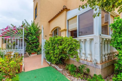 Villa till salu La Zenia, Alicante, Spanien 3 sovrum, 110 kvm. Nr. 139424 - foto 19