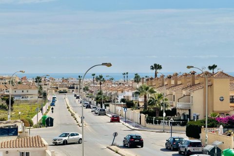 Villa till salu La Zenia, Alicante, Spanien 3 sovrum, 110 kvm. Nr. 139424 - foto 15