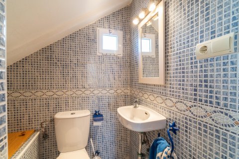Villa till salu La Zenia, Alicante, Spanien 4 sovrum, 208 kvm. Nr. 139426 - foto 19