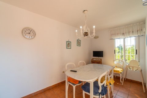 Villa till salu La Zenia, Alicante, Spanien 4 sovrum, 208 kvm. Nr. 139426 - foto 13