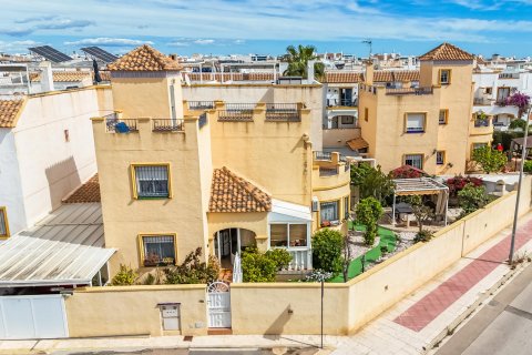 Villa en venta La Zenia, Alicante, España 3 dormitorios, 110 m2 No. 137917 - foto 4