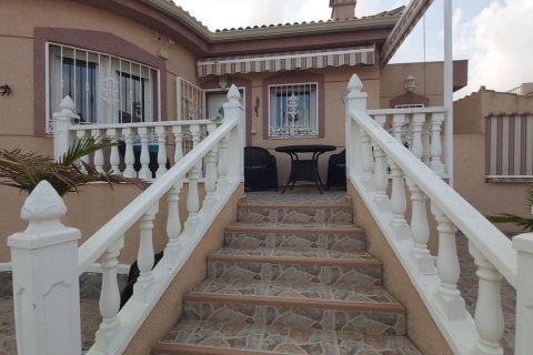 Villa till salu Benijofar, Alicante, Spanien 2 sovrum, 118 kvm. Nr. 137920 - foto 25