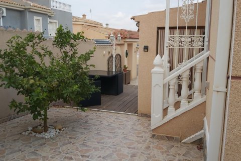 Villa till salu Benijofar, Alicante, Spanien 2 sovrum, 118 kvm. Nr. 137920 - foto 12