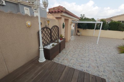 Villa till salu Benijofar, Alicante, Spanien 2 sovrum, 118 kvm. Nr. 137920 - foto 18