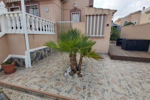 Villa till salu Benijofar, Alicante, Spanien 2 sovrum, 118 kvm. Nr. 137920 - foto 21