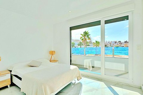 Bungalow in vendita a Torrevieja, Alicante, Spagna 3 camere da letto, 113 mq. N° 165713 - foto 3