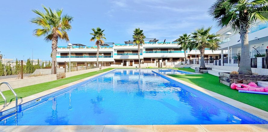 Bungalow a Torrevieja, Alicante, Spagna 3 camere da letto, 113 mq. N° 165713