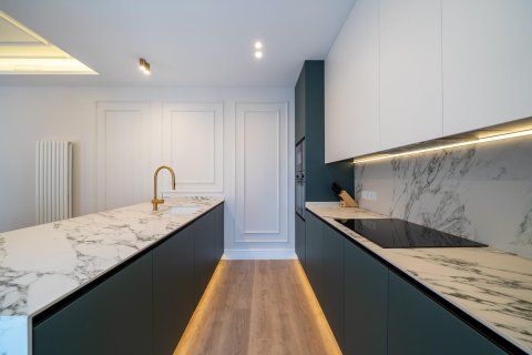 Wohnung zum Verkauf in Madrid, Spanien 2 Schlafzimmer, 121 m2 Nr. 165716 - Foto 12