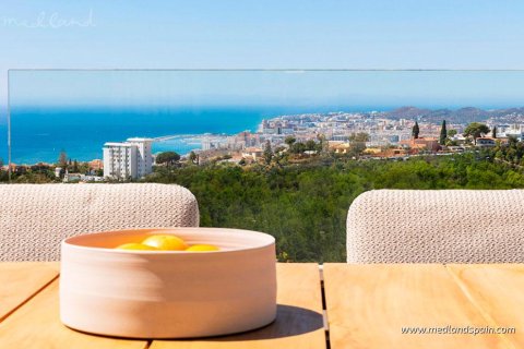 Huoneisto myytävänä Fuengirola, Malaga, Espanja, 3 makuuhuonetta, 133 m2 No. 53046 - kuva 15