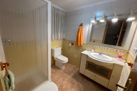 Townhouse for sale in Almoradi, Alicante, Spain 3 bedrooms, 218 sq.m. No. 155389 - photo 16