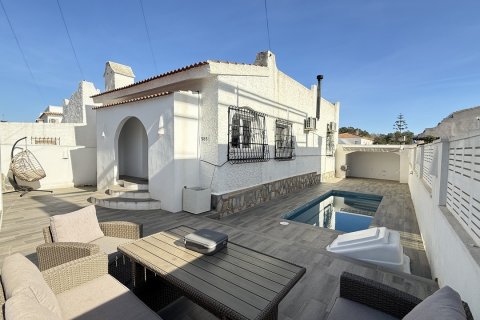 Huvila myytävänä Villamartin, Alicante, Espanja, 2 makuuhuonetta, 207 m2 No. 155392 - kuva 3