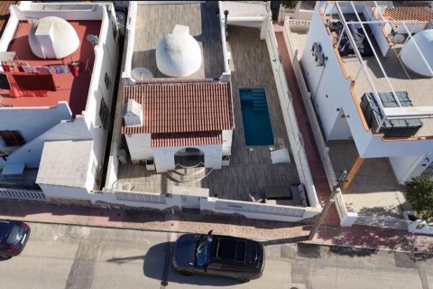 Huvila myytävänä Villamartin, Alicante, Espanja, 2 makuuhuonetta, 207 m2 No. 155392 - kuva 2