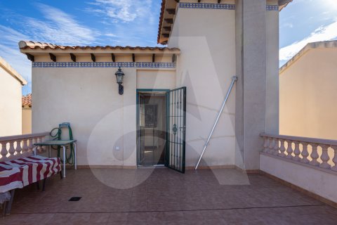Huvila myytävänä Guardamar del Segura, Alicante, Espanja, 3 makuuhuonetta, 92 m2 No. 155393 - kuva 30