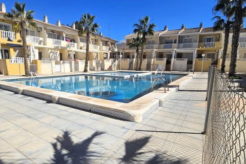 Bungalow for sale in Guardamar del Segura, Alicante, Spain 2 bedrooms, 65 sq.m. No. 182962 - photo 2