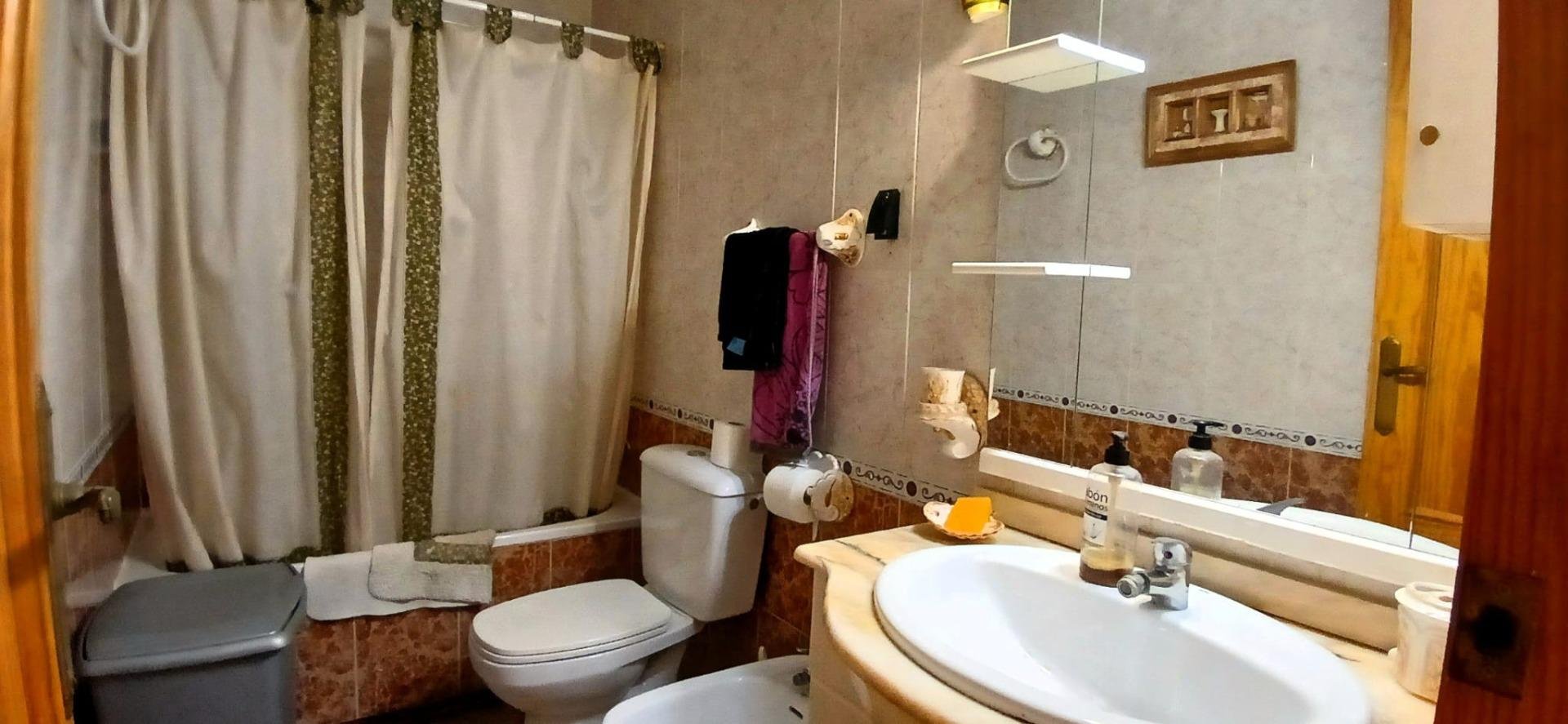 Bungalow a Guardamar del Segura, Alicante, Spagna 2 camere da letto, 65 mq. N° 182962