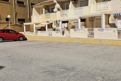 Bungalow for sale in Guardamar del Segura, Alicante, Spain 2 bedrooms, 65 sq.m. No. 182962 - photo 3