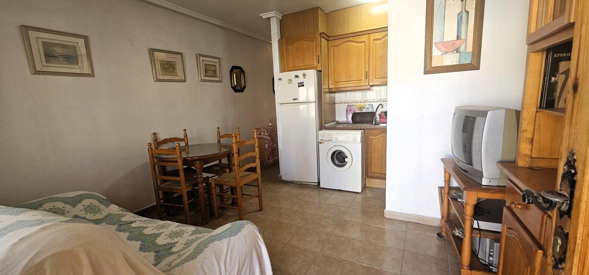 Bungalow a Guardamar del Segura, Alicante, Spagna 2 camere da letto, 65 mq. N° 182962