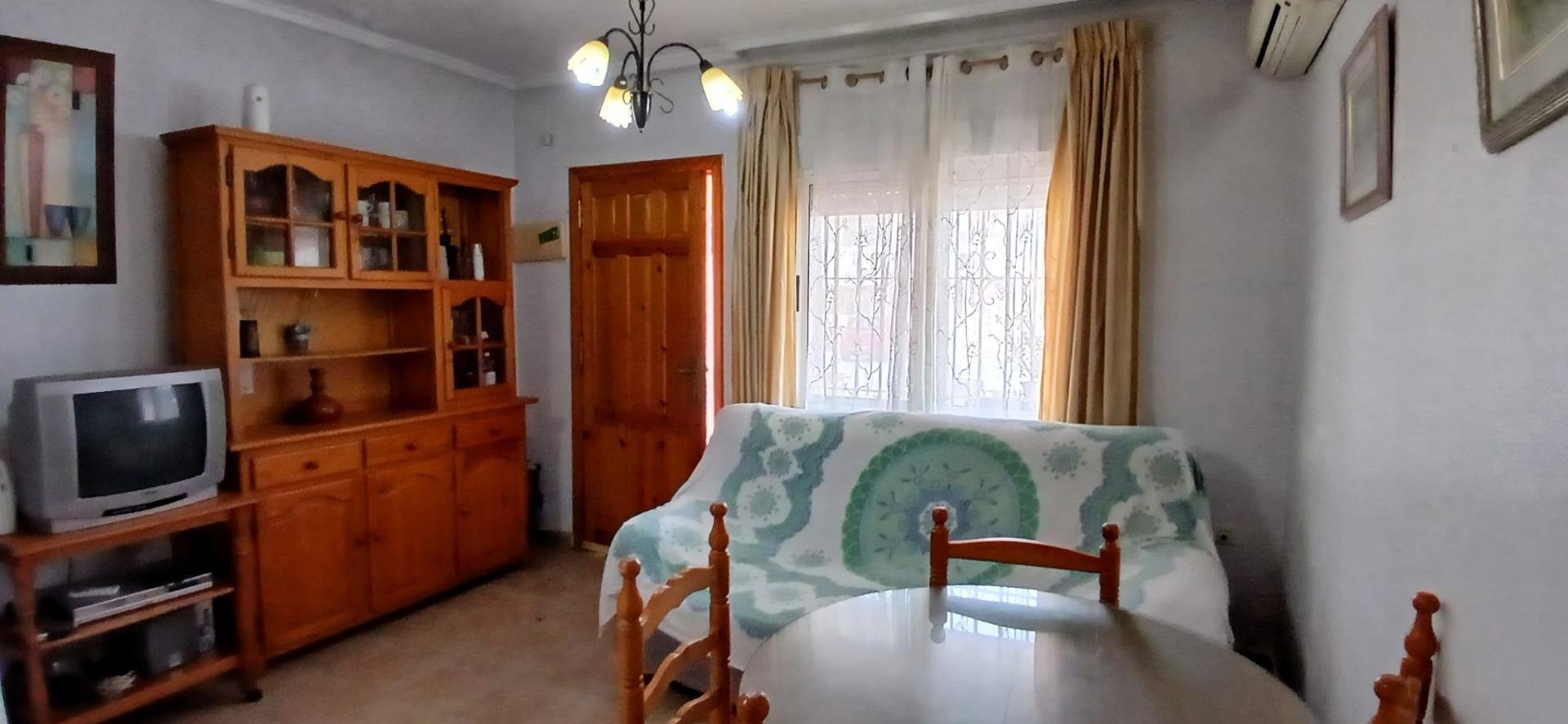 Bungalow a Guardamar del Segura, Alicante, Spagna 2 camere da letto, 65 mq. N° 182962