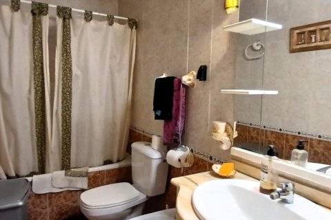 Bungalow for sale in Guardamar del Segura, Alicante, Spain 2 bedrooms, 65 sq.m. No. 182962 - photo 14