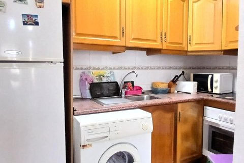 Bungalow for sale in Guardamar del Segura, Alicante, Spain 2 bedrooms, 65 sq.m. No. 182962 - photo 10