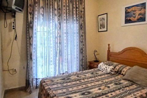 Bungalow for sale in Guardamar del Segura, Alicante, Spain 2 bedrooms, 65 sq.m. No. 182962 - photo 12