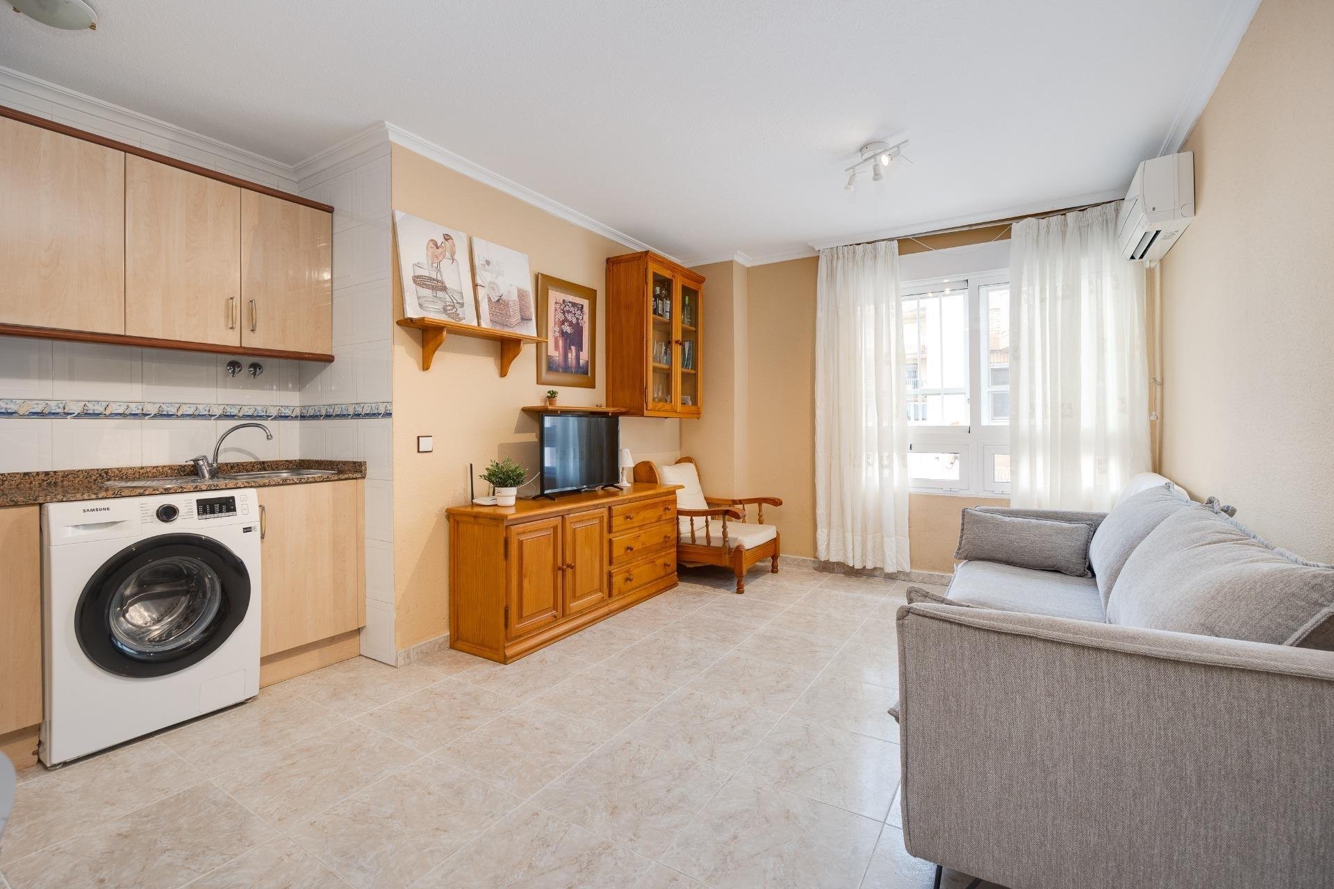 Dzīvoklis Torrevieja, Alicante, Spānijā 2 istabas, 46 m2 Nr. 182967