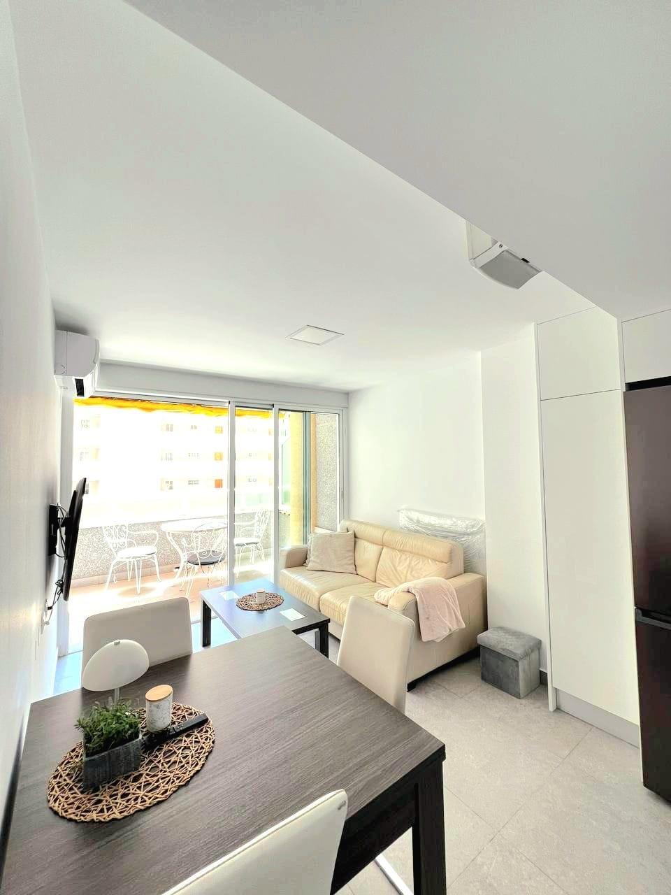 Apartamento en Torrevieja, Alicante, España 2 dormitorios, 56 m2 No. 182965