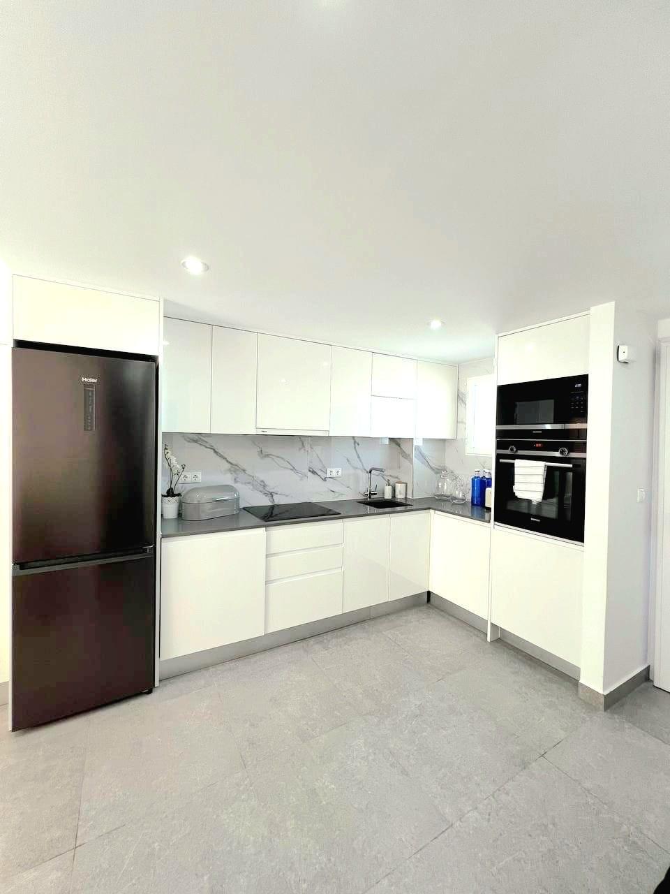 Apartamento en Torrevieja, Alicante, España 2 dormitorios, 56 m2 No. 182965