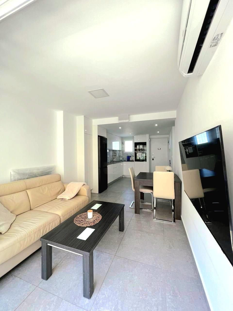 Apartamento en Torrevieja, Alicante, España 2 dormitorios, 56 m2 No. 182965