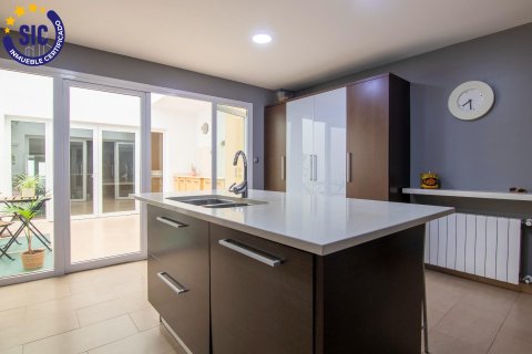 Villa in vendita a La Vall d'Uixo, Castellon, Spagna 4 camere da letto, 330 mq. N° 143612 - foto 14