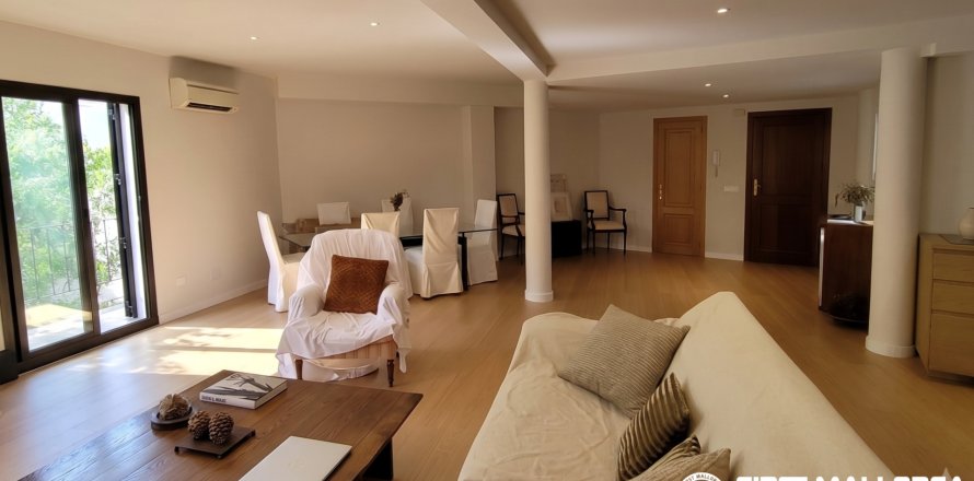 Apartamento en Palma de Mallorca, Mallorca, España 2 dormitorios, 164 m2 No. 177578